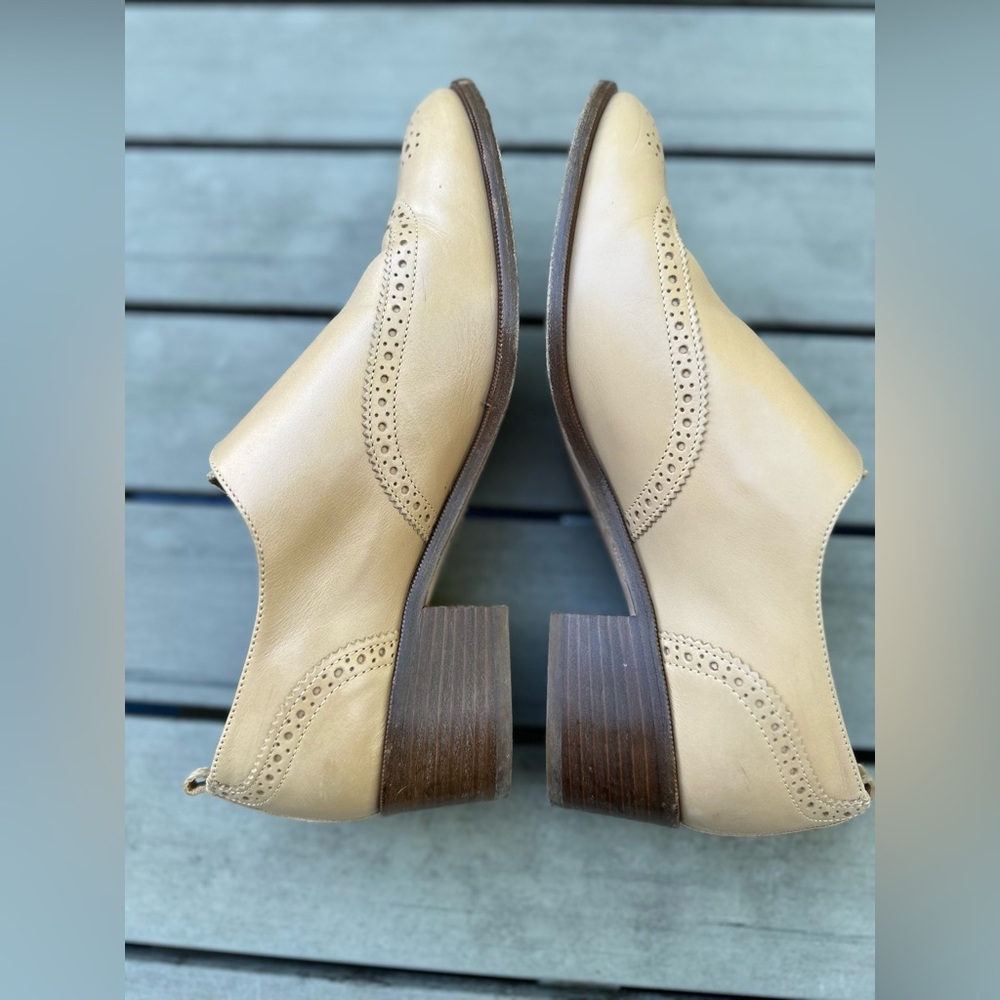 J Crew Women’s Leather Beige Tan Wing Tips Heels Size 9 - Picture 7 of 8